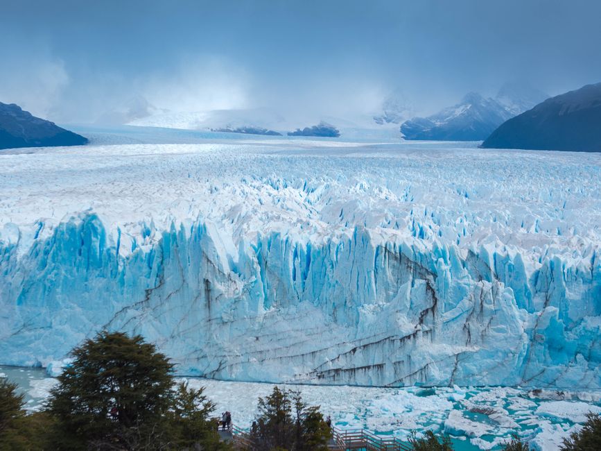 Stunning landscape of Perito Moreno Glacier in Argentina's Los Glaciares National Park.